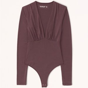 Abercrombie & Fitch - Size M - Long-Sleeve Slinky V-Neck Bodysuit - Brown